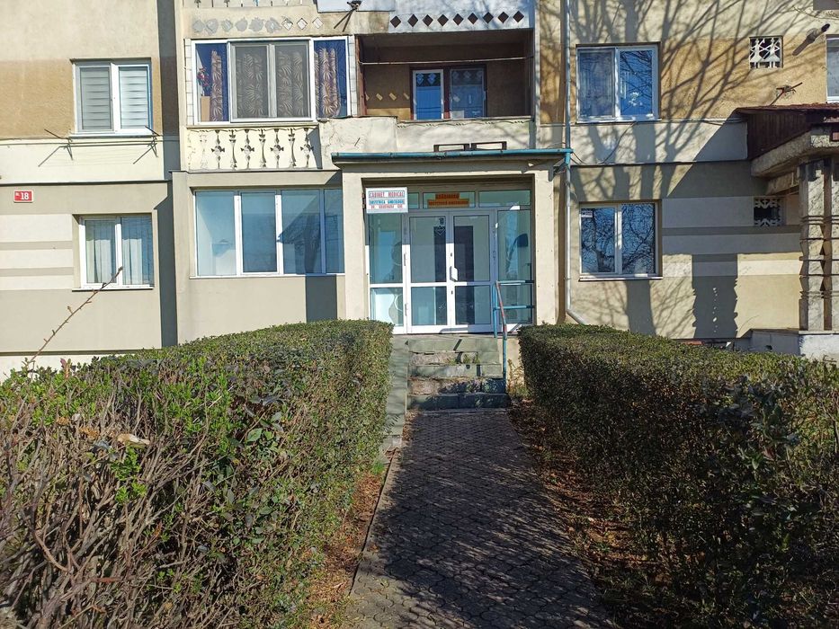 Dau in chirie spatiu comercial,vis a vis de Spitalul Judetean
