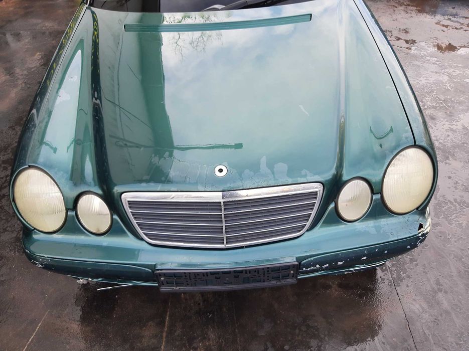 Dezmembrez Mercedes E-class W210/M104/M111/motor/cutie/usa/bara/interior/jante/faruri/stopuri/oglinda/geam/volan/carlig