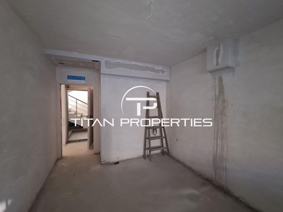 Тристаен апартамент за продажба в кв. Каменица 2