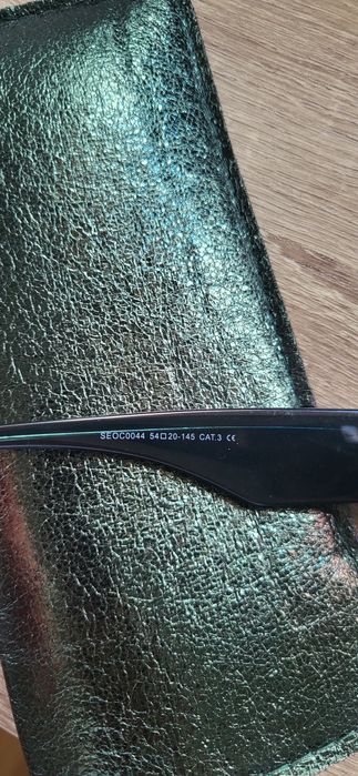 Ochelari de soare polarizati , aspect masiv + toc, pret 100 lei
Preț: 140 RON (Ușor negociabil)