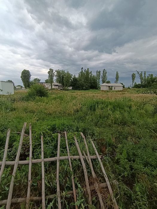 yer sotiladi 3 sotix kadasteri bor
