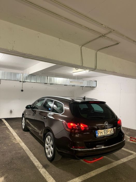 Opel Astra J Sports Tourer 2015