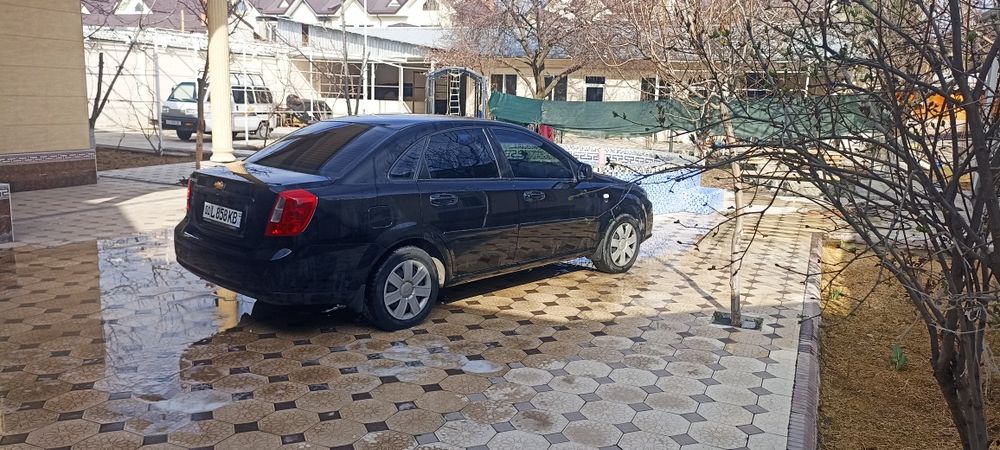 Аатомобиль Chevrolet Jentra