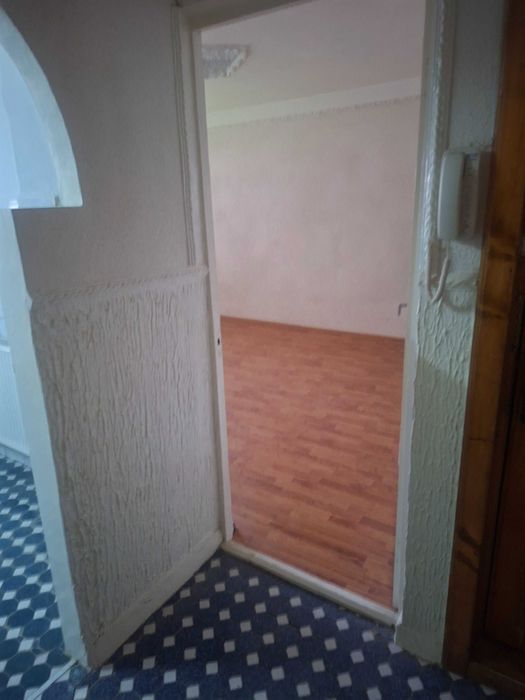 Vand apartament 3 camere, parter, decomandat!!!