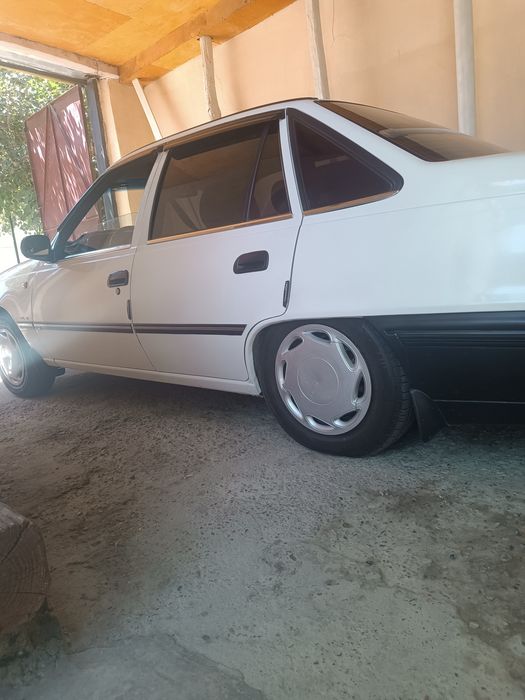 Nexia 1 daewoo 095