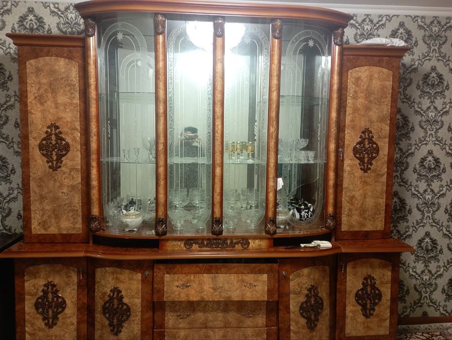 Katta shkaf holati ideal