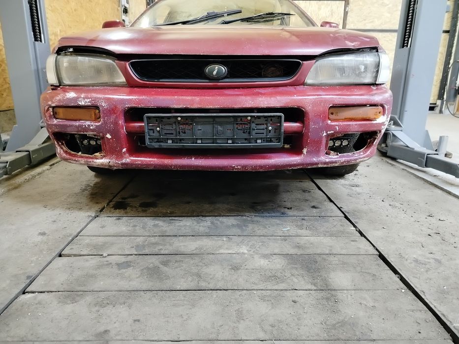 Капот Субару Subaru Impreza