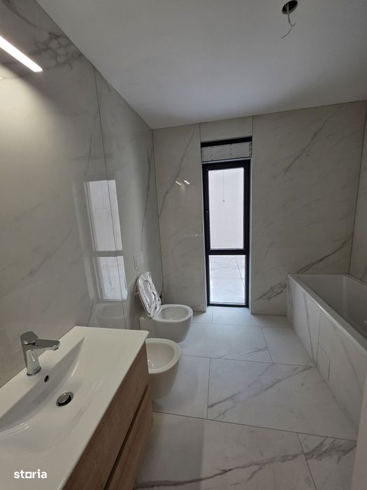 Apartament cu 5 camere de inchiriat in zona Aviatiei