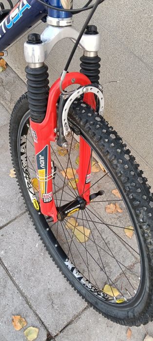 Продавам алуминиев велосипед Scott 26 цола,47см рамка