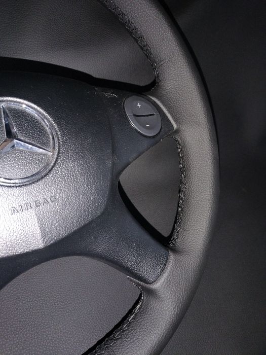 Волан за Мерцедес W204  и W212 нова тапицерия перфектен