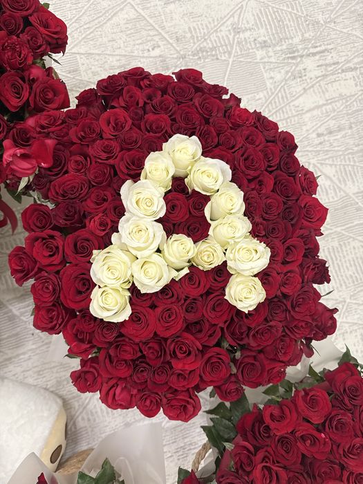 Продам 7 корзин с розами