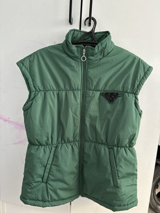 Безрукавка женский