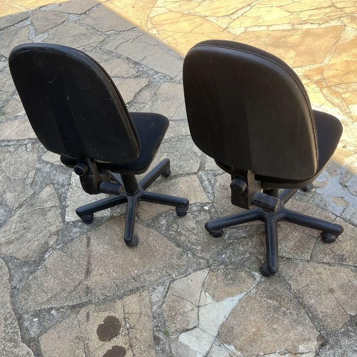 2бр. офис стола