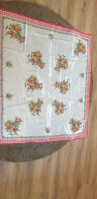 Fata  de  masa  satin