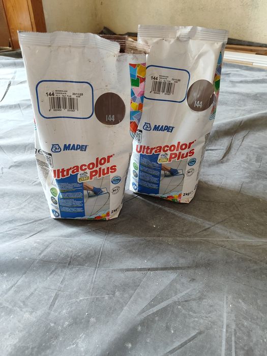 2 бр. фугираша смес ULTRACOLOR PLUS MAPEI ШОКОЛАД 144