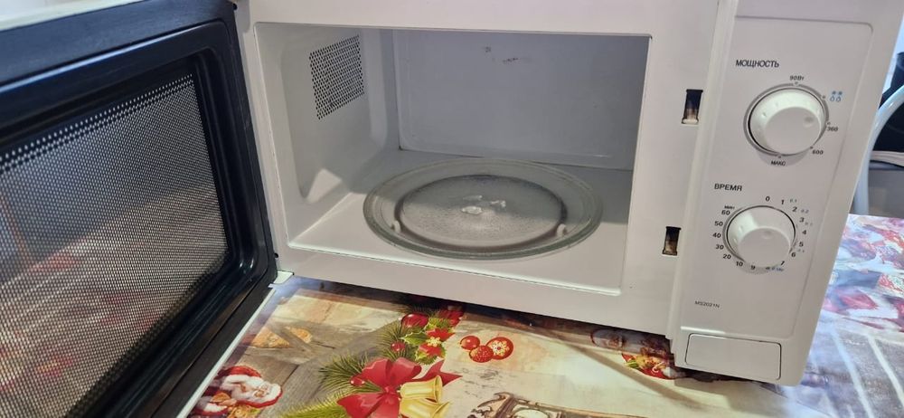 Микроволновая печь
