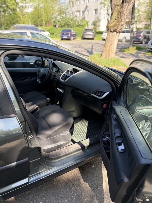 Peugeot 207 an 2010