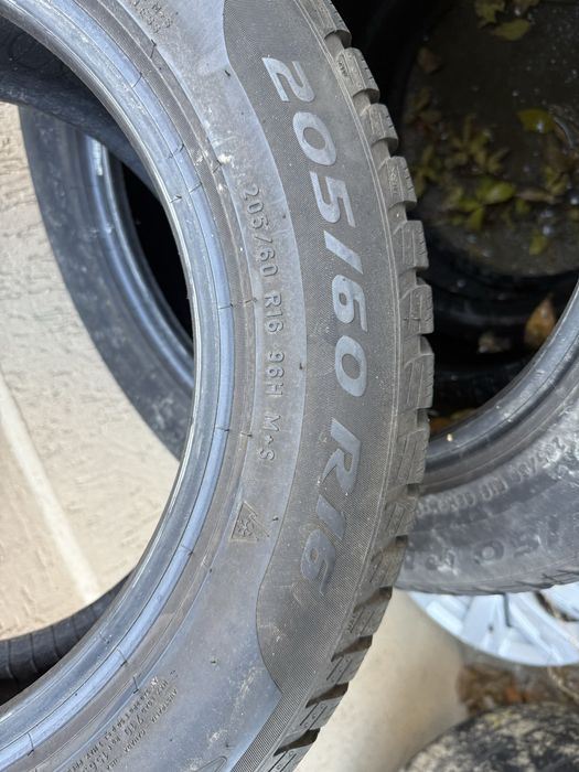 Anvelope de iarnă sottozero DOT 3519 M+S 206/60R16 arată impecabil