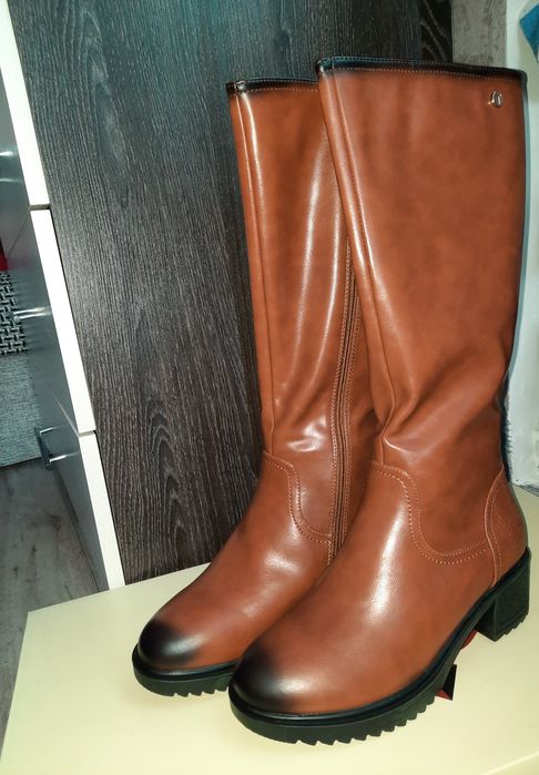 Абсолютно новые Сапоги демисезонные