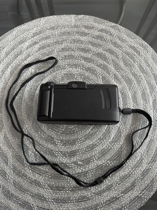 Фотоапарати Смена 8 и Canon Prima Zoom 85