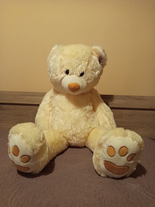 Голямо плюшено мече