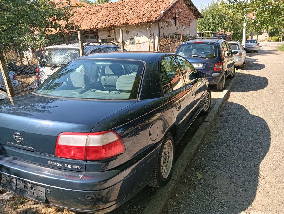 Opel Omega 2.2 16v
