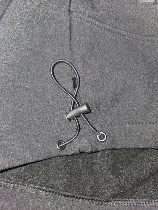 Geancă Neagră de fâș