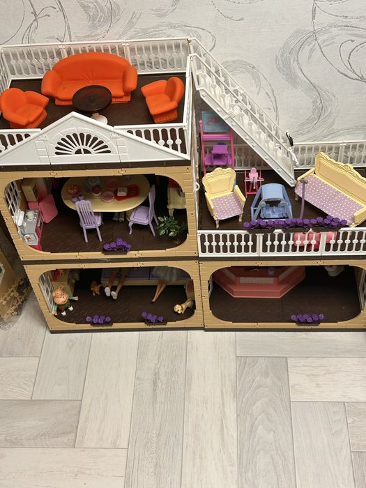 Домик игрушечный