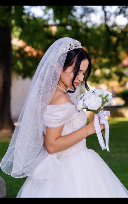 Rochie de mireasa model deosebit