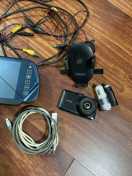 Монитор камера заднего вида видеорегистратор