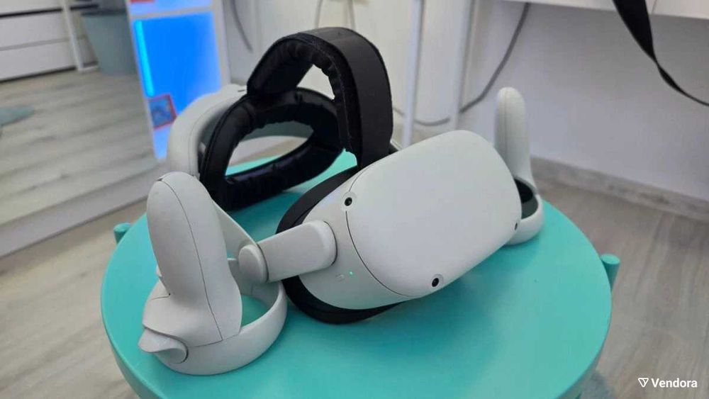 Оригинален Oculus Quest 2 256GB с аксесоари в прилична кондиция