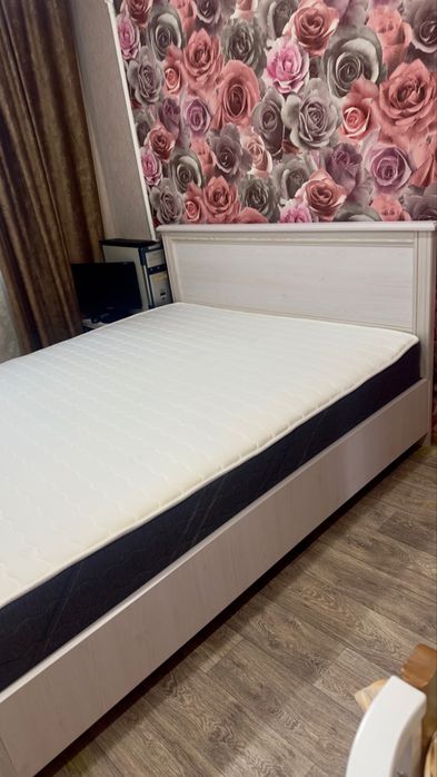 Кровать двуспальная