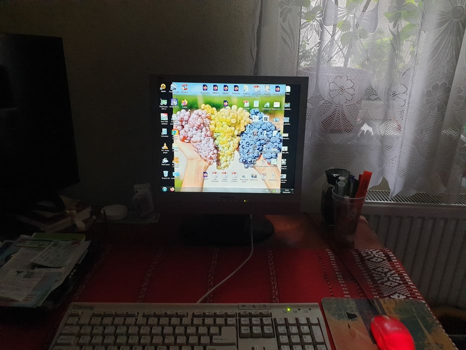 Monitor Viewsonic VG 712s cu boxe incorporate