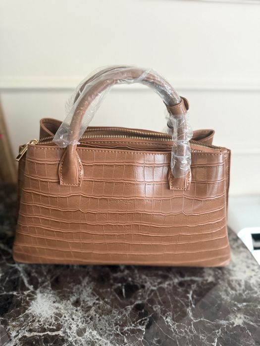 Нова чанта LASOCKI