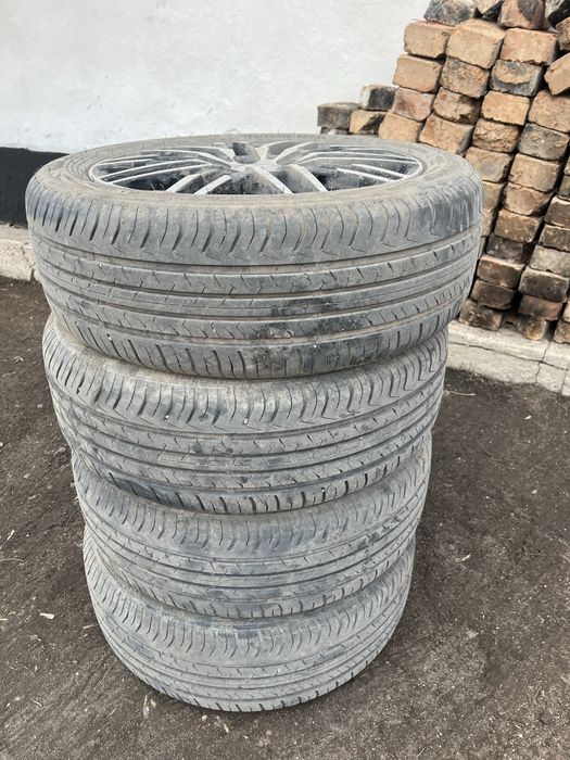 Продаю титанки carwel р16