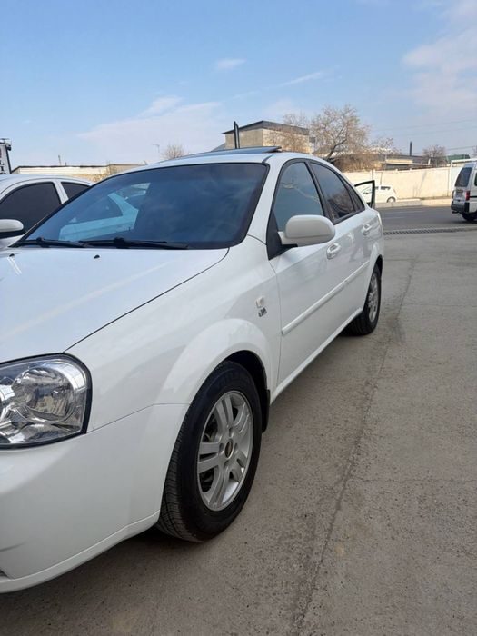 Tez sotiladi avtamat 1.6