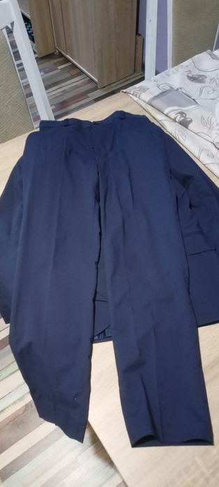 Детски костюм 134 размер тъмно син