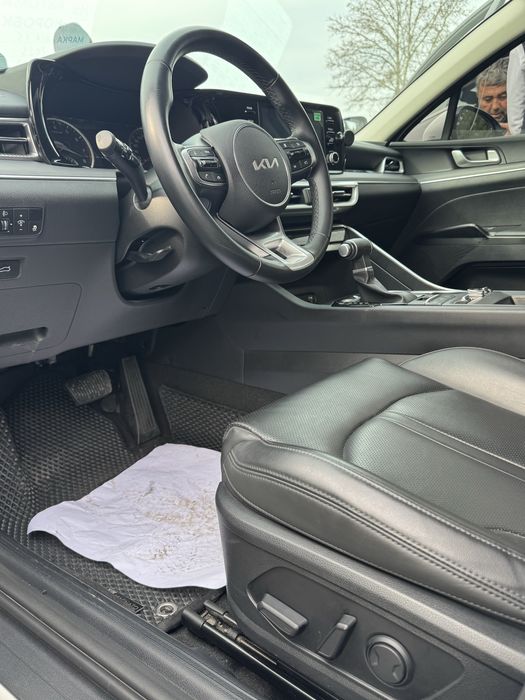 Продам машину СВОЯ. Кia K5