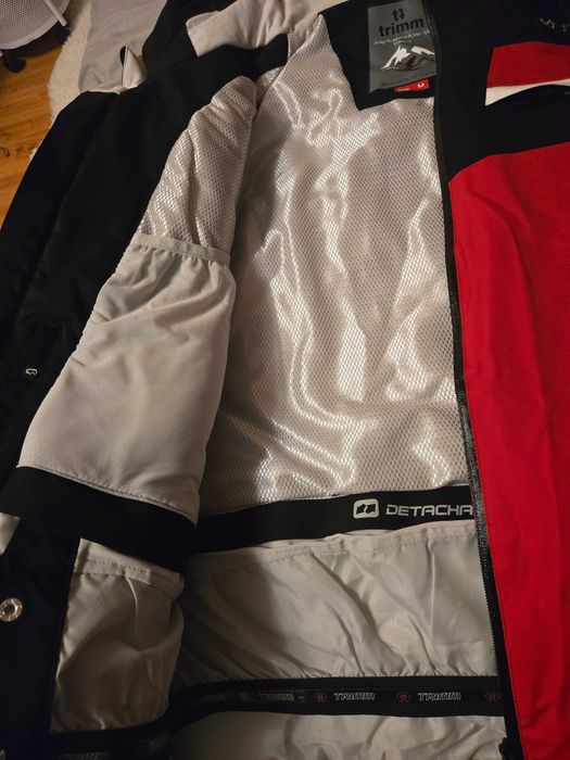 Продавам ново яке М