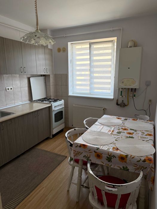 Inchiriez ap 40 mp cu parcare, zona Kik Cetatii