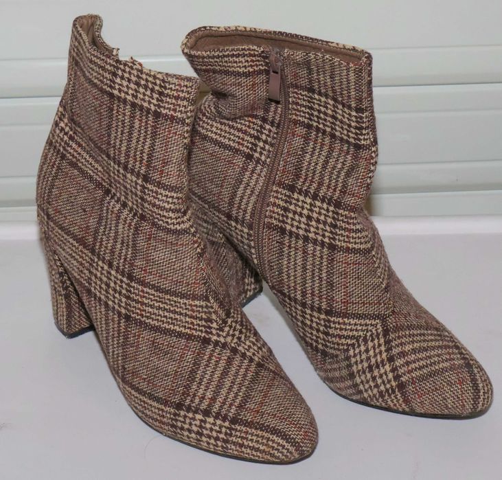 Продавам дамски обувки и ботуши