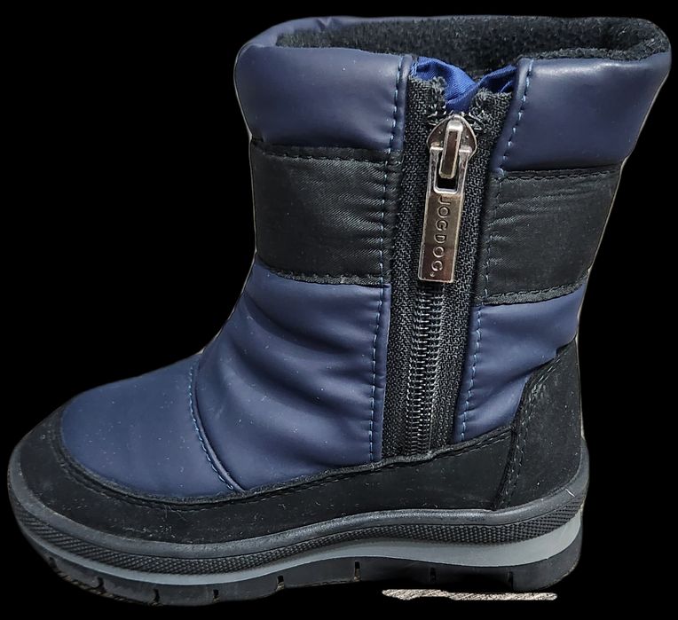 Продам детские сапожки Jogger