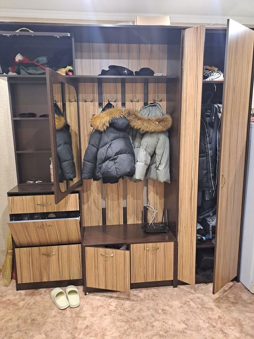 Продам прихожую!