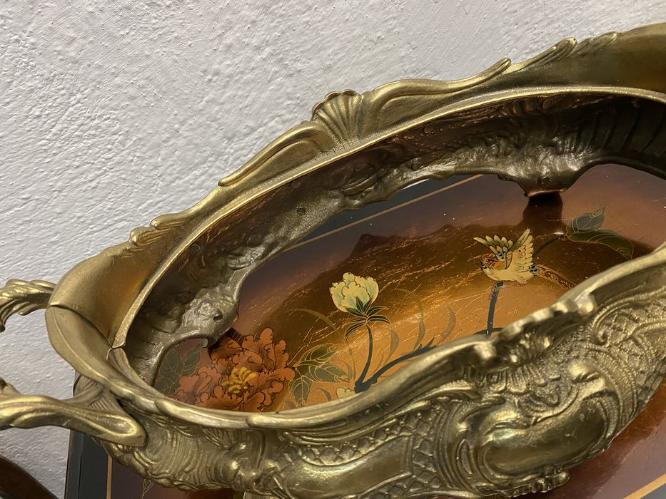 Голяма френска кашпа от масивен месинг барок