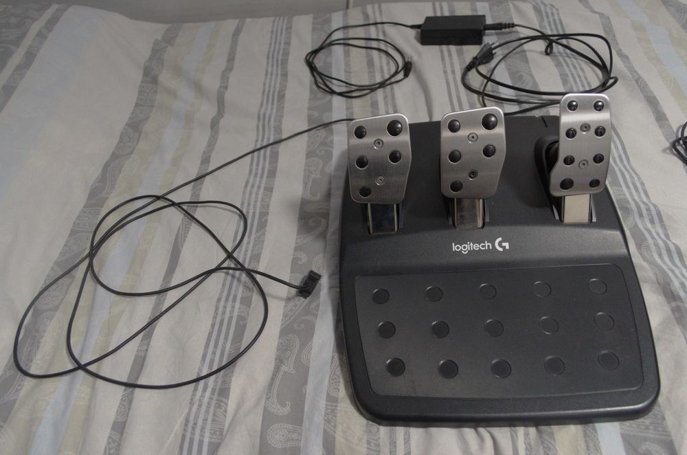 Волан Logitech G29 + скоростен лост