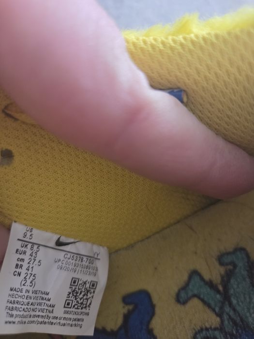 Продам кроссовки мужские