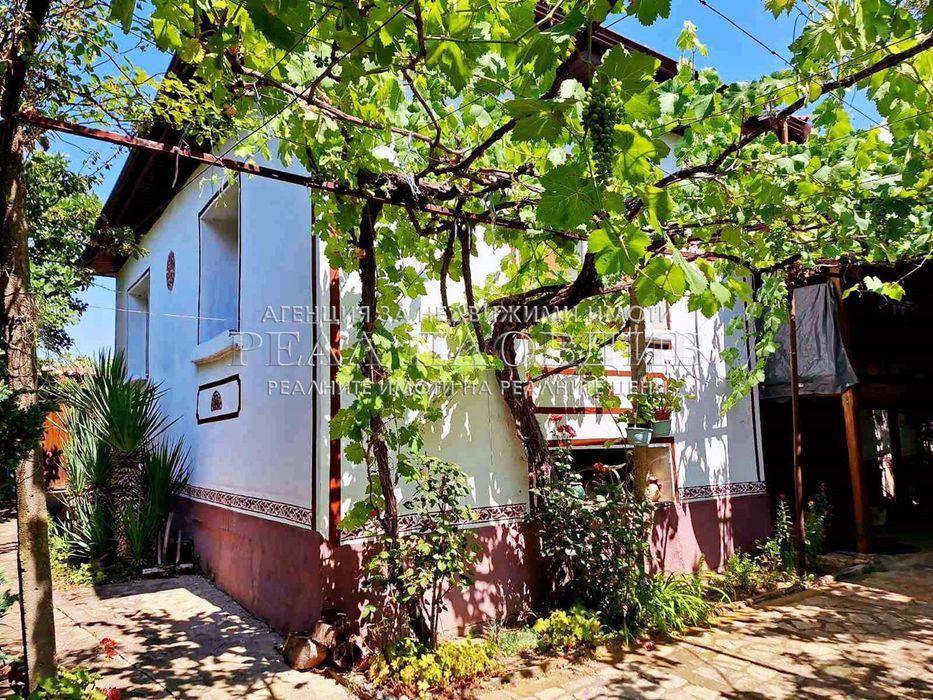 Продава се Къща в с. Горна махала, Област Пловдив - 70 кв.м за 686 €/кв.м - Снимка #1