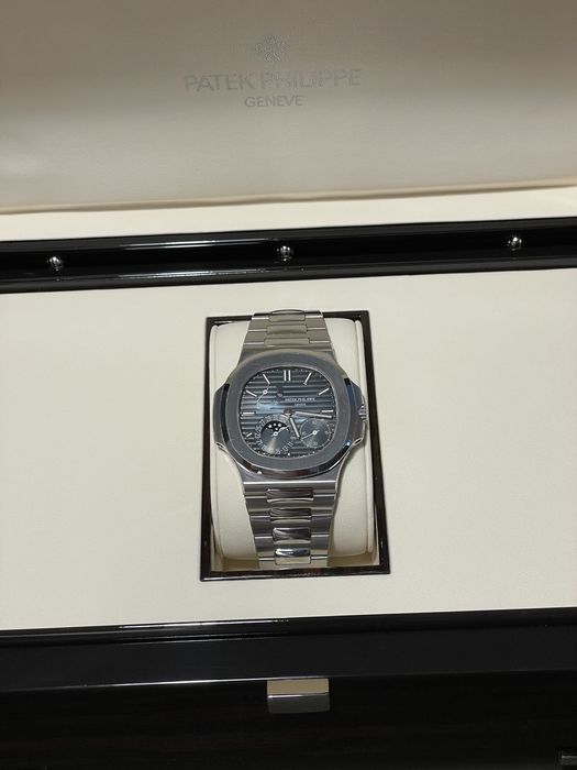 Часовник Patek Philippe Nautilus Power Reserve 5712/1A