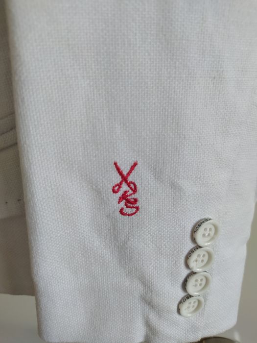 Дамско бяло сако