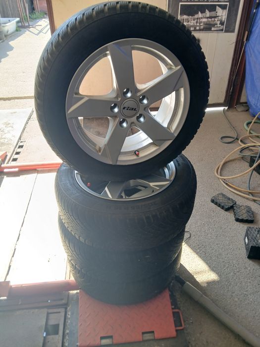 Jante aliaj RIAL STARE CA NOI , R16 , 5x112 , 7Jx16H2 , ET35  ,echipate cu anvelope de IARNĂ  205/55/R16 CONTINENTAL DOT 2019